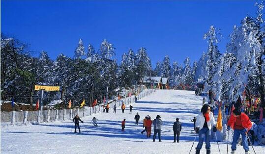 峨眉山巅峰滑雪场_大楚网_腾讯网