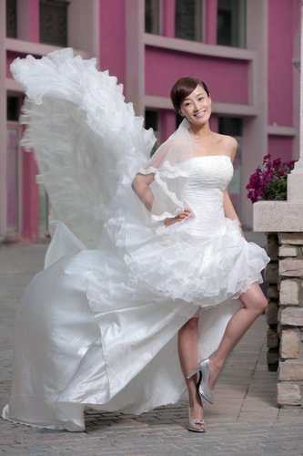 wendy智秀_智秀婚纱