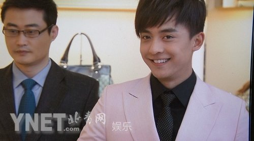  李佳航 自嘲充气阀 亦正亦邪获封眼神帝_大楚