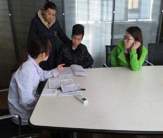 <em>90后</em>护士<em>妹纸</em><em>做</em>近视手术 你们造吗?_大楚网