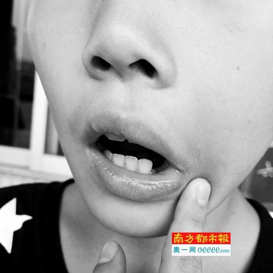 自己学生被打 东莞一女班主任怒扇他班学生5耳