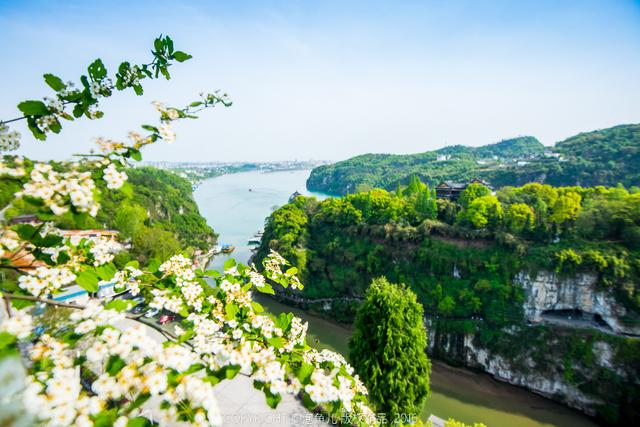 去古昭公路自驾一次 你才知道三峡有多美