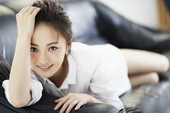 姚笛露美背"色诱"林志颖 热辣大尺度照曝光