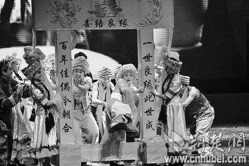 建始歌舞晚会《始祖故里》生动展示山洞里的历