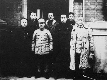 抗战期间周恩来在武汉做了什么_湖北档案