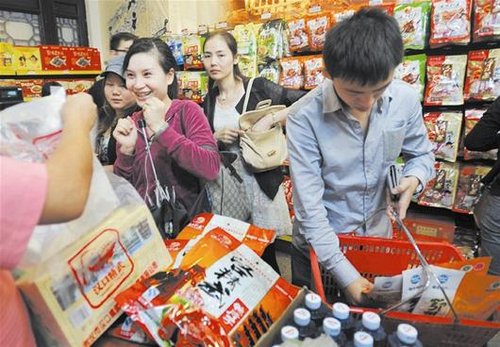 长假武汉旅游礼品消费旺 六成游客会买礼品鸭
