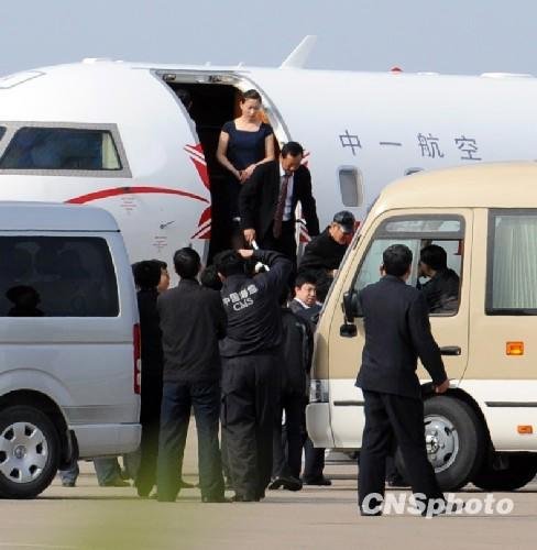 揭秘本山号飞机<em>空姐</em> <em>身高</em>能力极致<em>标准</em>_旅游