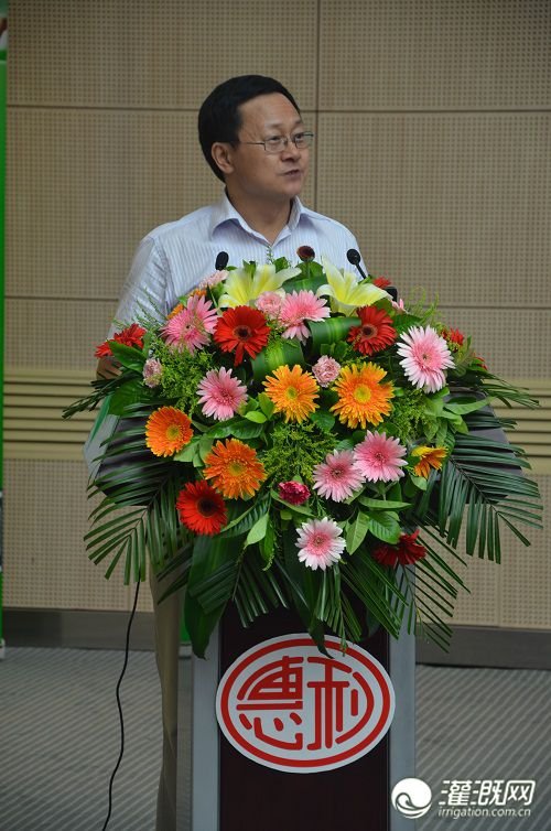 2012中国新疆农业节水技术创新高峰论坛举行