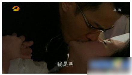 刘恺威香艳床照曝光 杨幂狂吃醋