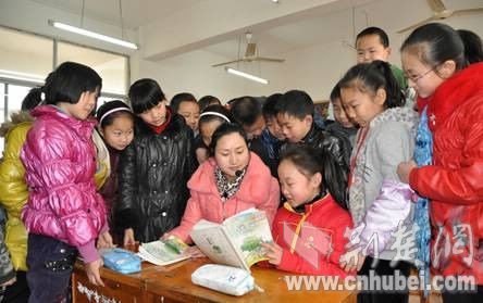 远安深山女教师感动中国 入围最美女教师评选