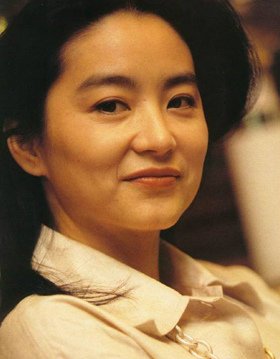 林青霞豪宅将落成 添百合花阵:保证老公跑不了