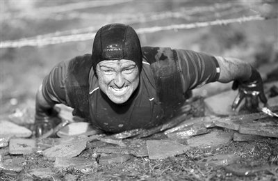 武汉人自费参赛英国硬汉 首报名中国大陆人(图