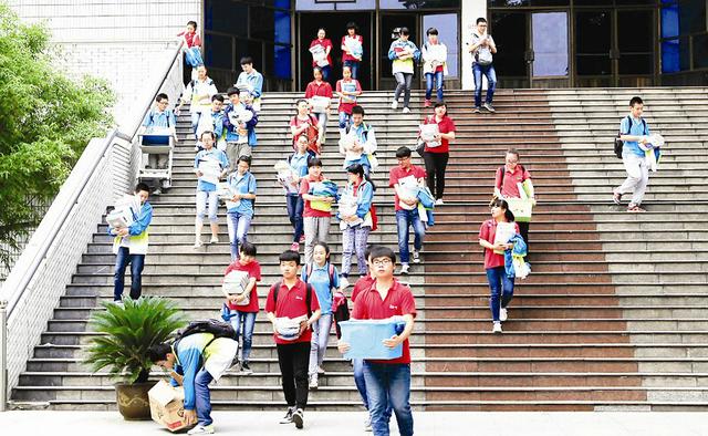 高考落幕试卷及答案公布 今起评卷23日成绩发