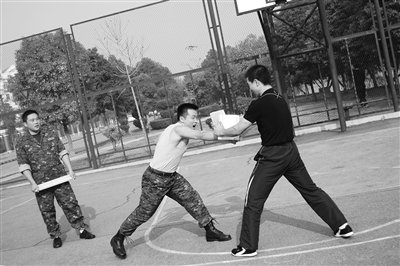 武汉人自费参赛英国硬汉 首报名中国大陆人(图