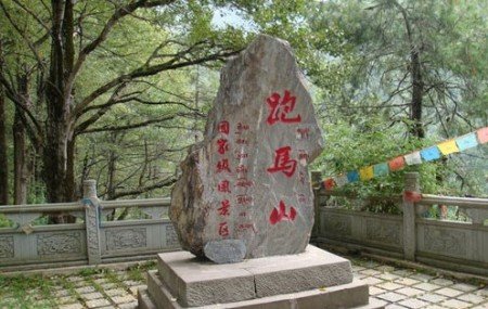 十一自驾四川 康定跑马山赏枫路线推荐