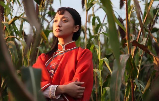 18时直播上海电视节暨白玉兰颁奖 周迅或夺视