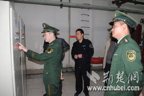 十堰茅箭消防大队突查重点单位安全加大清剿