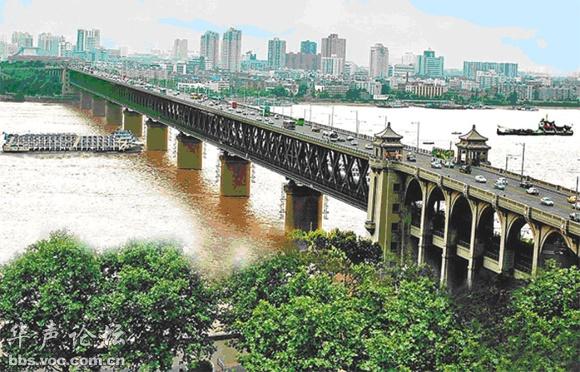 武汉长江大桥夜间将禁行机动车 每日定时维修