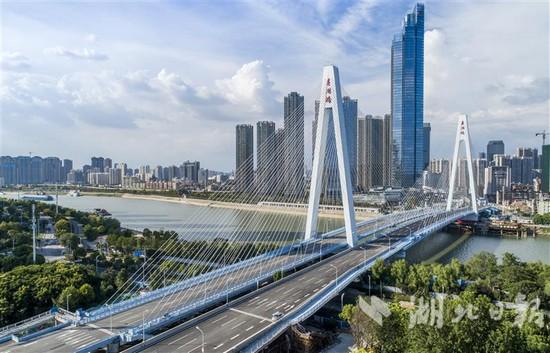 8月31日10时起武汉月湖桥正式通车 看过桥攻