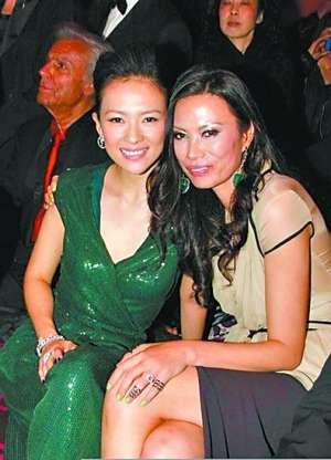 章子怡性感现身时尚派对