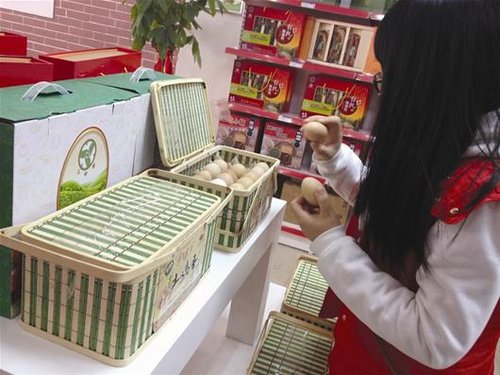 图文:有机食品专卖店开进小区