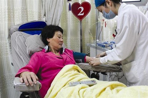 无偿献血年龄首延至60岁 武汉已30余人超龄献血