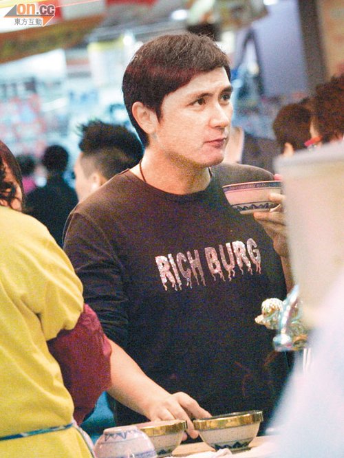  李泳豪 受压凉茶降火 汪明荃冷对杨思琦回港_大