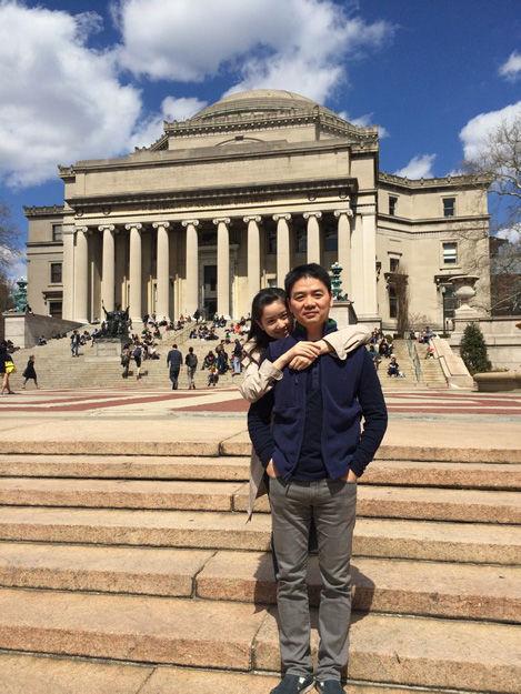 <em>奶茶妹</em>并非正牌哥大学生 最新情侣生活照曝光