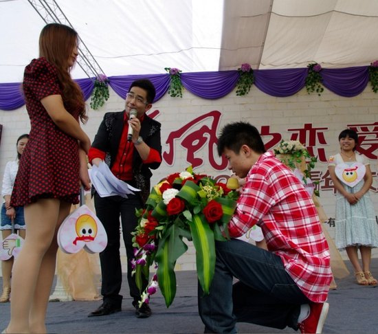 武汉车都青年交友派对精彩现场