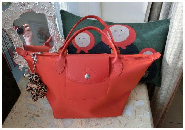 PRADA别在美国奥莱买 多国败LV等11只包