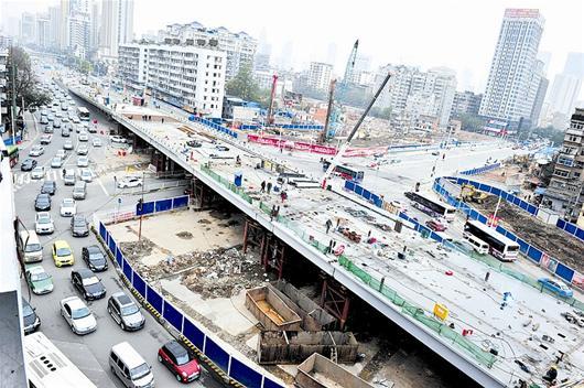 三阳路立交中断交通半年后合龙 预计年底将通车