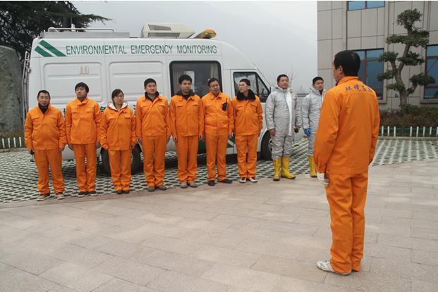 探访十堰环保卫士: 披荆斩棘 做绿水青山的守护