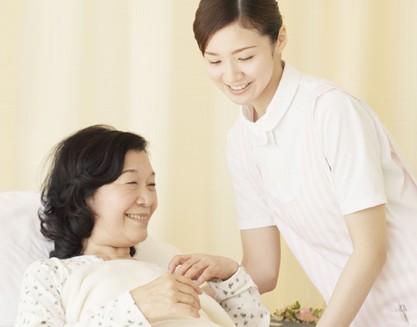 专家揭秘:<em>外阴白斑</em>自行用药越治越严重内幕_大