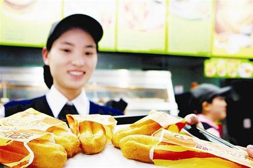 星巴克开始卖早餐 一顿费用够吃半个月热干面