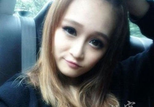 <em>赵本山女儿</em>豪宅奢侈 揭秘星二代私密生活[图]_