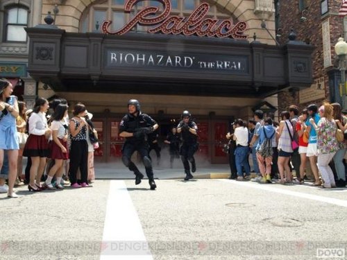 碉堡!生化危机主题公园带你体验真实版打僵尸