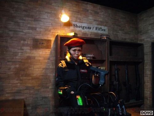 碉堡!生化危机主题公园带你体验真实版打僵尸