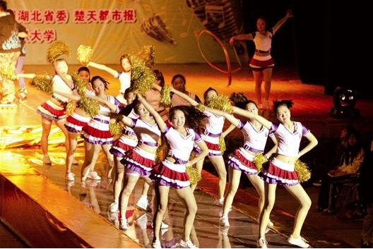 首届楚天大学生艺术节启幕 活动将持续两个月