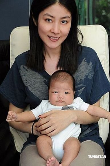 组图:陈慧琳儿子成长萌照 单眼皮<em>头发茂盛</em>_大
