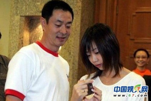 毕福剑女儿很惊艳 盘点明星<em>父女</em>私密<em>家居</em>照_大
