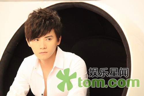 音乐才子黄阅演技精湛 MV受热捧低调自评及格