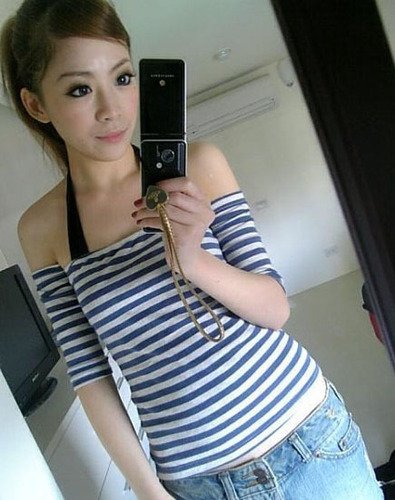 90后最美<em>大眼美女</em>家居照曝光[组图]_家居频道