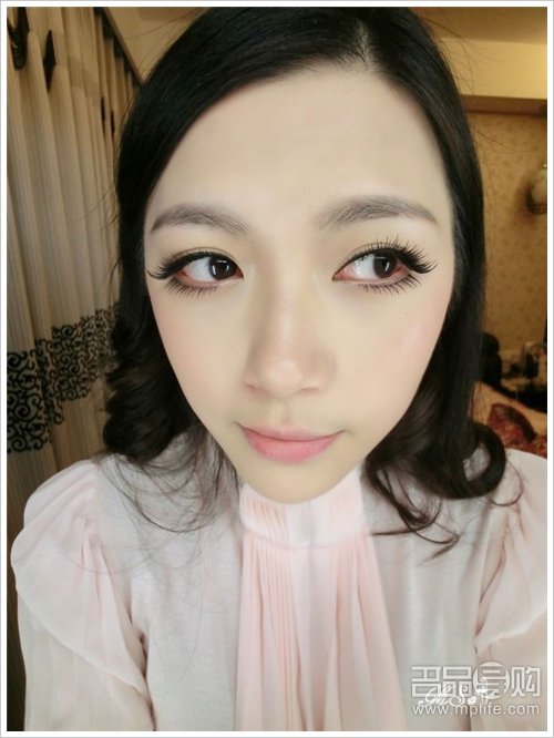 大美妞达人手把手教你画超无辜大眼妆