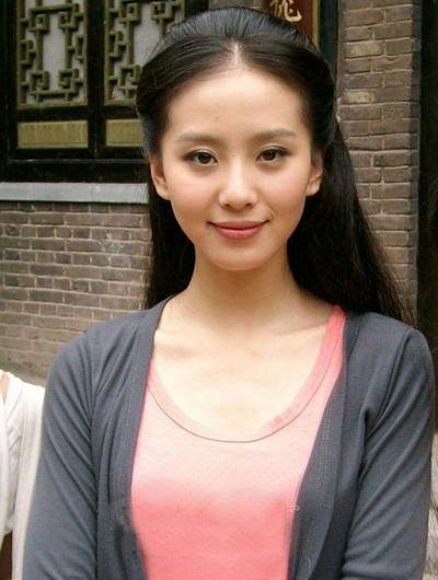 吴奇隆刘诗诗或好事将近 羞涩承认送求婚戒