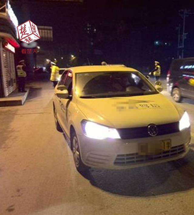 黄石统一驾校教练酒驾被查 他还是一名校车司