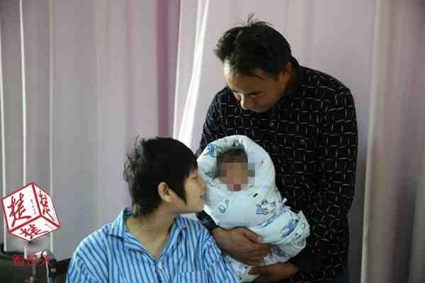 脑瘫女孩用乐观收获爱情 坚强生下女儿升级当