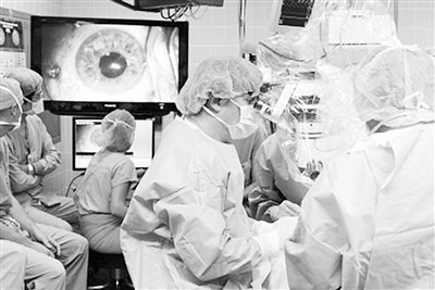 美国实施首例利用胚胎干细胞医治失明手术_新