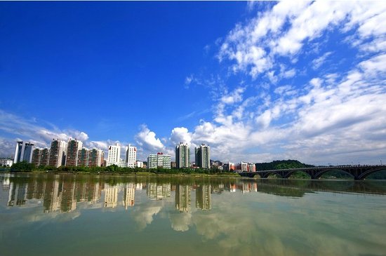 宜昌规划20余条景观道路 人均公共绿地12平米