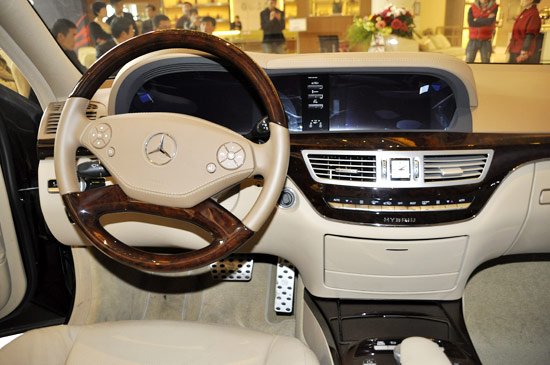 顶级智造 奢华尊享 巴博斯汽车落户武汉