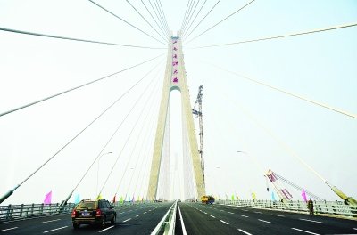 二七长江大桥今天通车 武汉长江7座桥中第一宽_大楚网_腾讯网